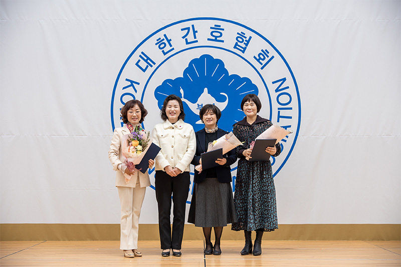 35년간 간호사로 근무하며 큰 보람 느껴, 부산광역시장 표창장 수상