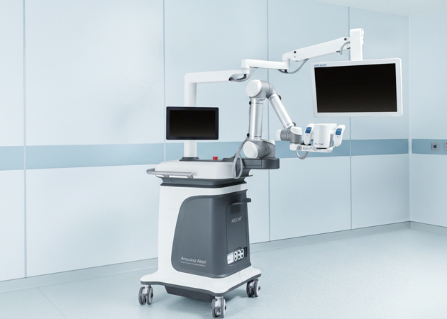 Aesculap Aeos 로봇 수술 디지털 현미경 장비 모습